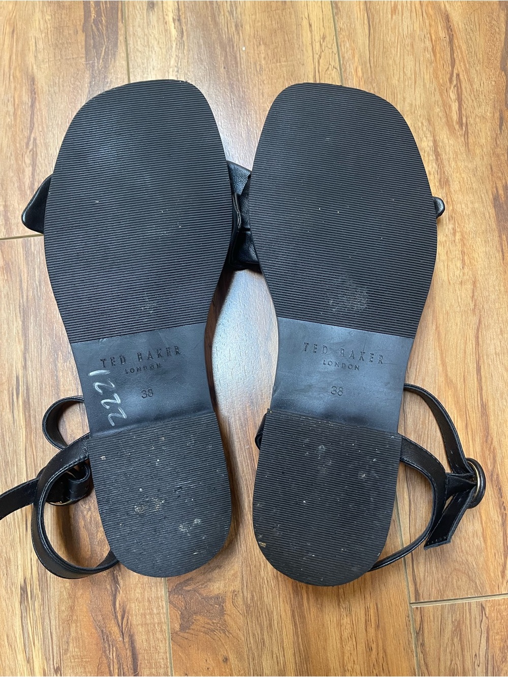 Ted Baker London Halah Leather Bow Ankle Strap Sandals Black Size 38 - Picture 6 of 16